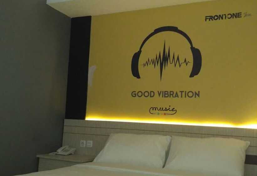 Front One Inn Sidoarjo