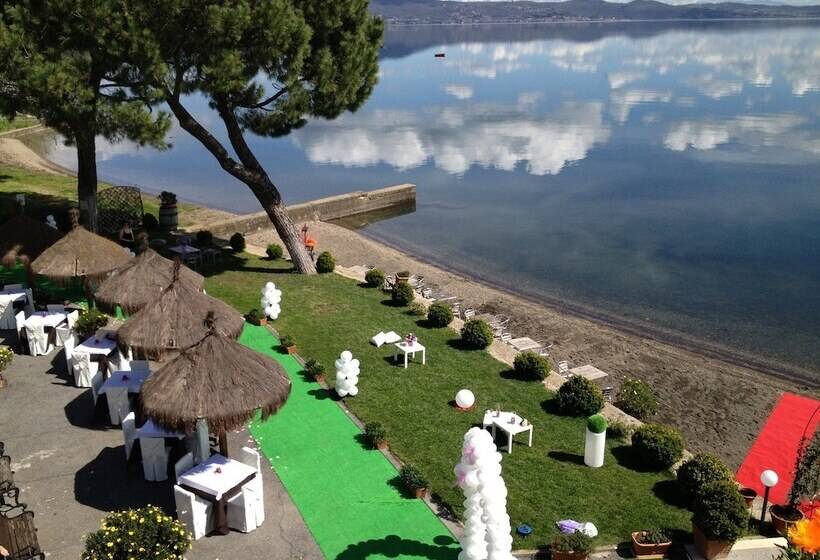 簡易ホテル Alb. Rist. Alfredo Da Persichella