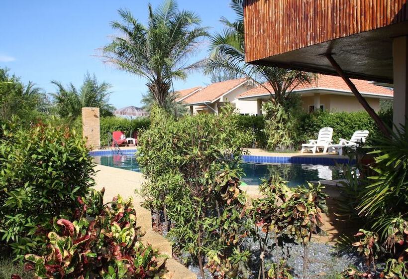 فندق Ao Thai Resort