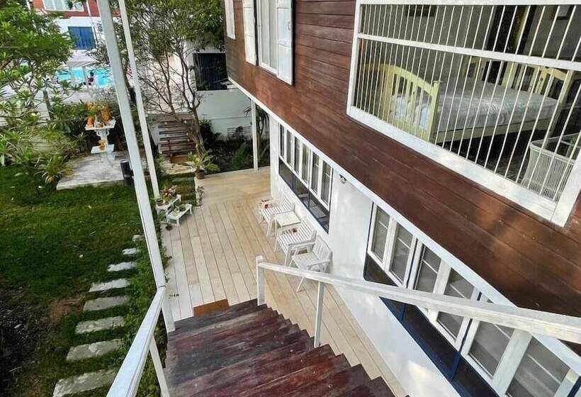 فندق Arthit Tara Lodge