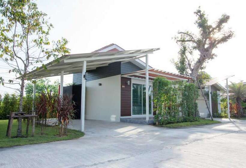 فندق Baan Kula Mahasarakam