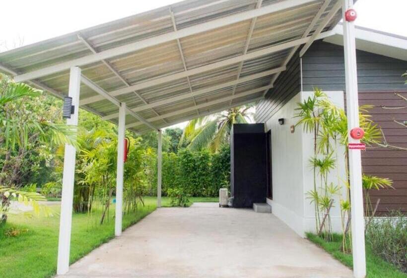 فندق Baan Kula Mahasarakam