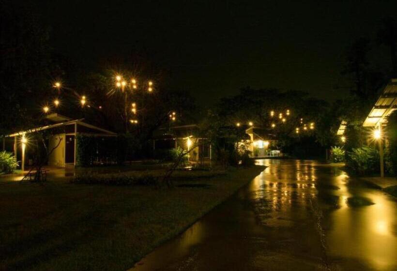 فندق Baan Kula Mahasarakam