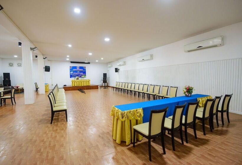 酒店 Baansuan Aokhai Beach Resort