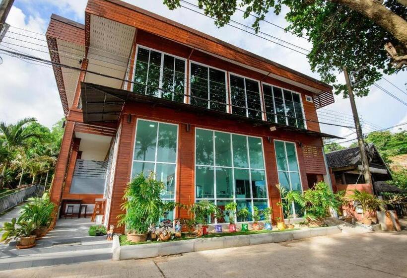 酒店 Baansuan Aokhai Beach Resort