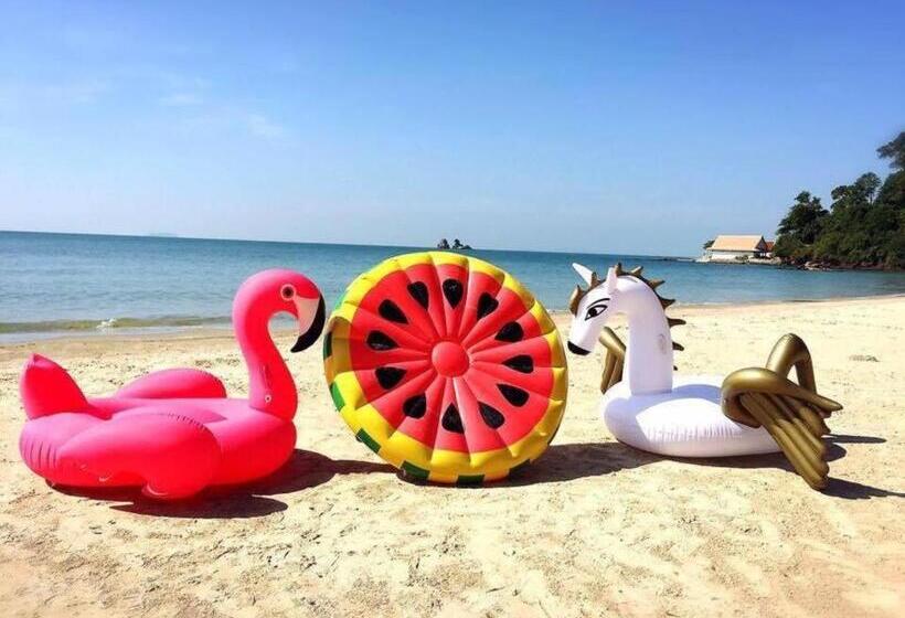 فندق Baansuan Aokhai Beach Resort