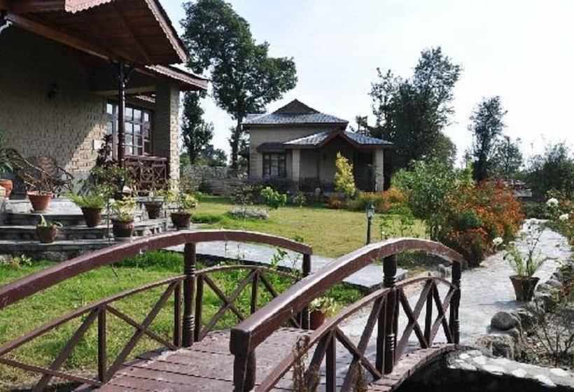 酒店 Blossoms Village Resort