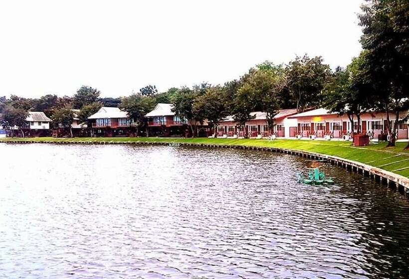 Отель Bungchawak Resort