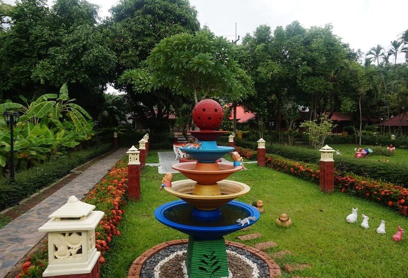 هتل C & C Resort Nangrong