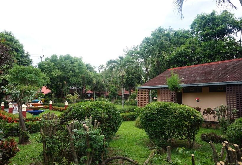 هتل C & C Resort Nangrong