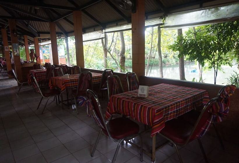 هتل C & C Resort Nangrong