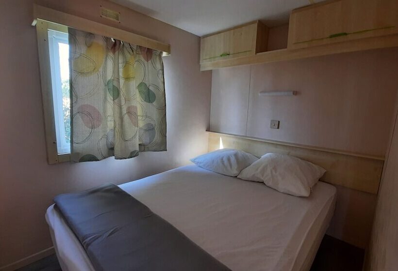 ホテル Camping Les Chenes Clairs