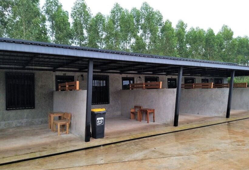 ホテル Casa & Cafe De Nadi