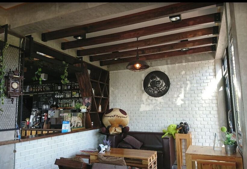 ホテル Casa & Cafe De Nadi