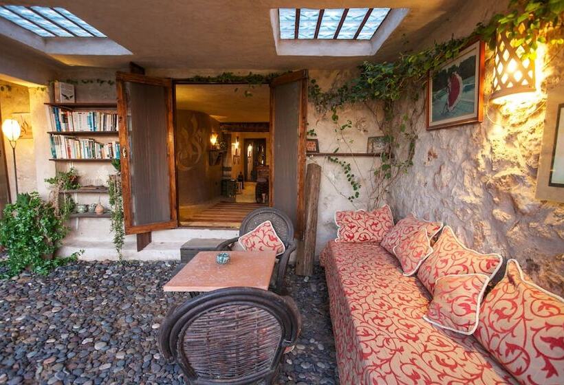 Отель Dar Danse The Bubble On The Beach