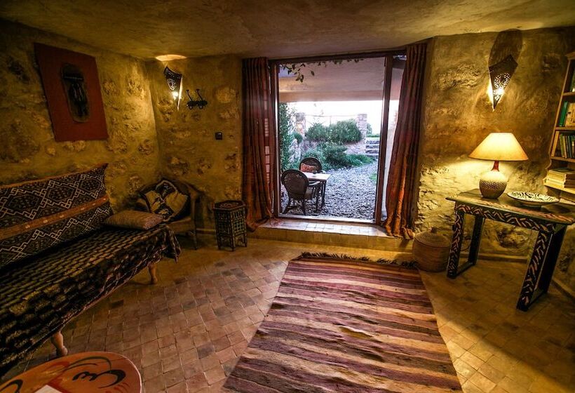 Отель Dar Danse The Bubble On The Beach