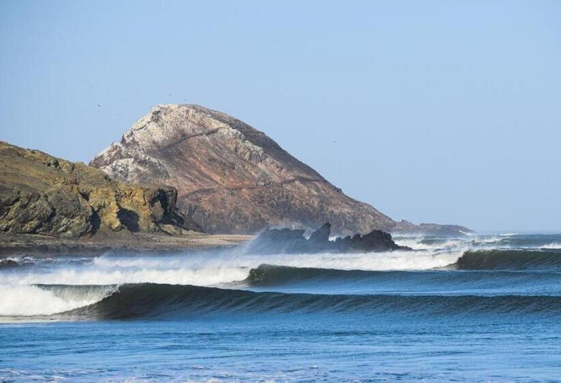 هتل Delfines De Chicama