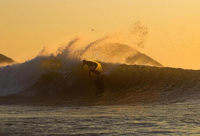 هتل Delfines De Chicama