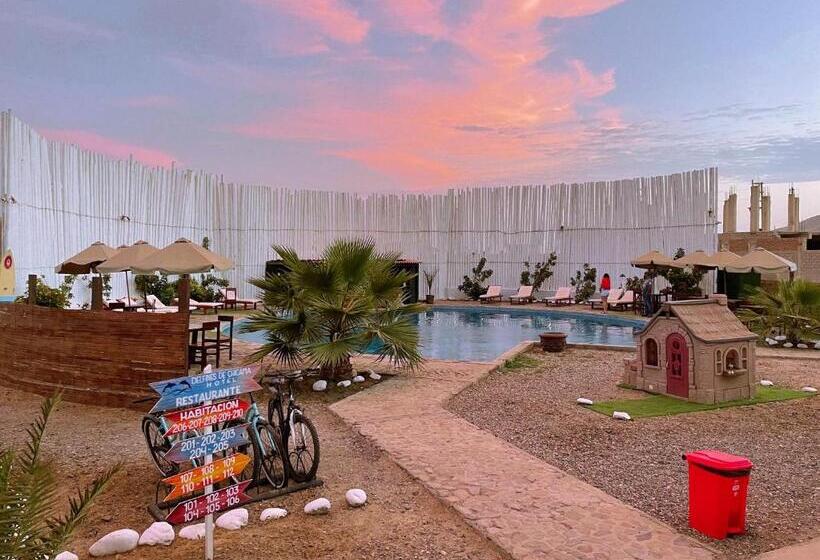 هتل Delfines De Chicama