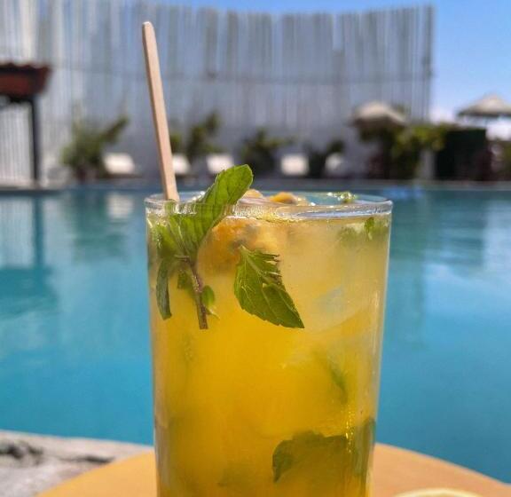 هتل Delfines De Chicama