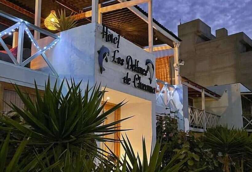 هتل Delfines De Chicama