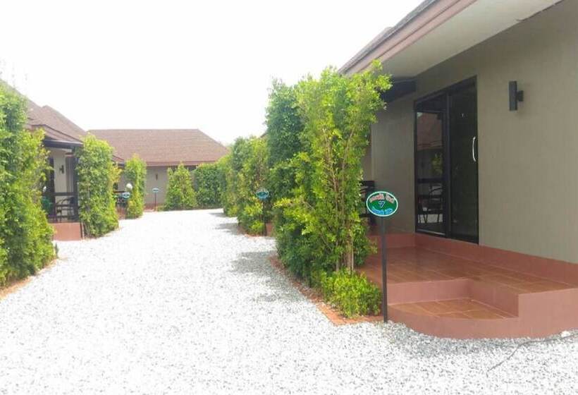 ホテル Donsak Ville