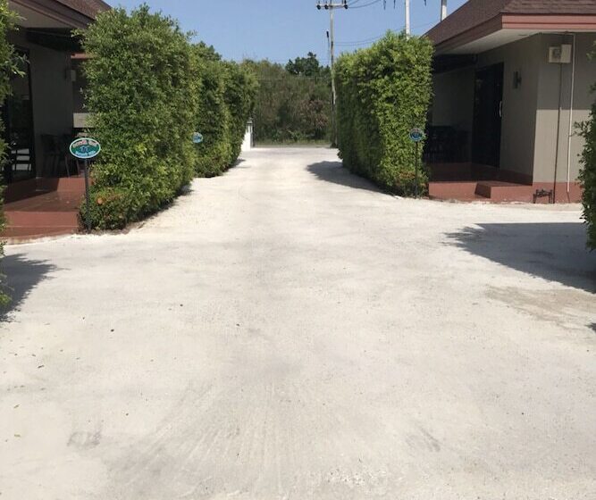 ホテル Donsak Ville