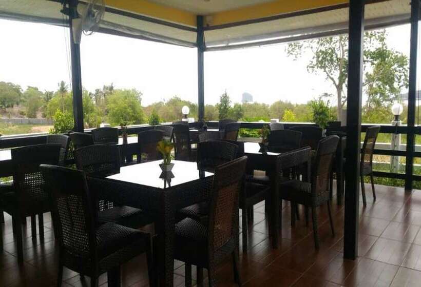 ホテル Donsak Ville