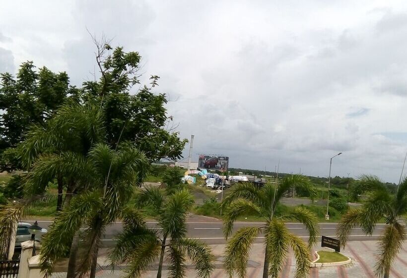 هتل Ebenezer Plaza