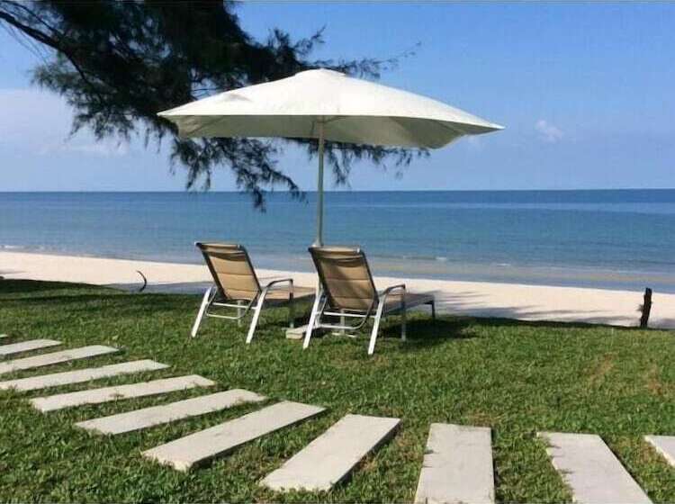 Отель Greenseaviewresort Bangsaphan