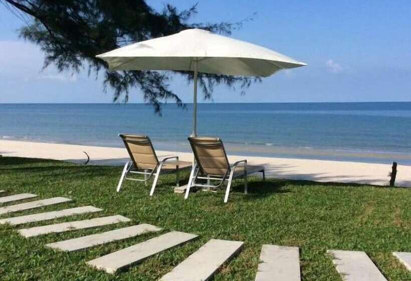 Отель Greenseaviewresort Bangsaphan