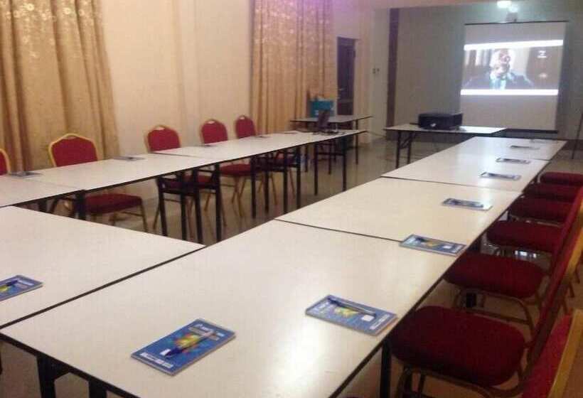 فندق His Royal Vico