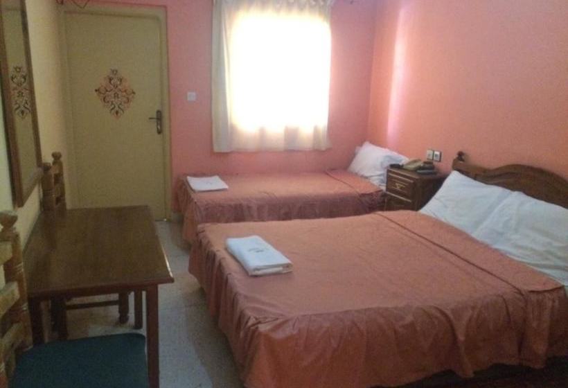 酒店 Hôtel Restaurant Mabrouka