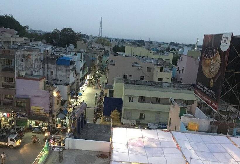 בית מלון כפרי Jayaram Residency Srikalahasti