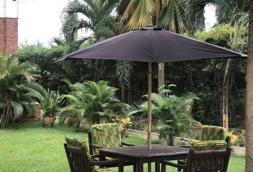 هتل Joy Family Lodge