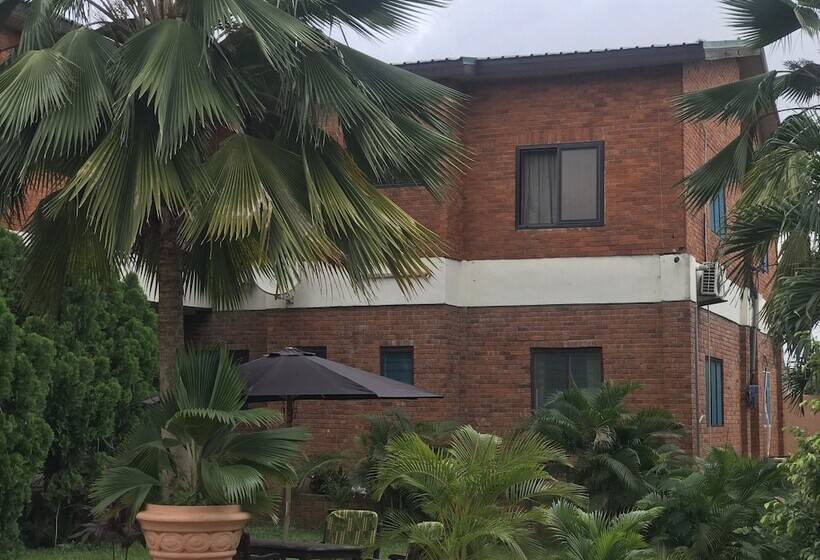 هتل Joy Family Lodge