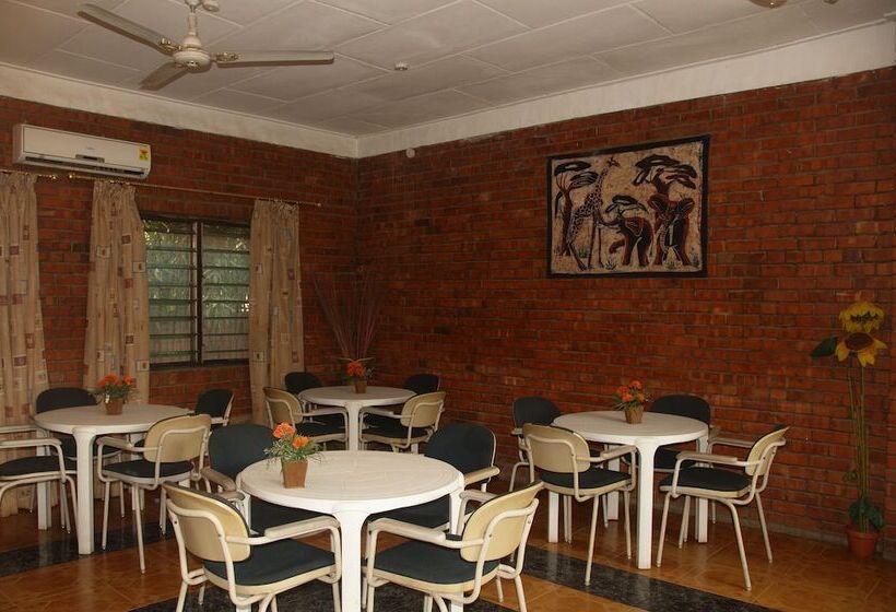 هتل Joy Family Lodge