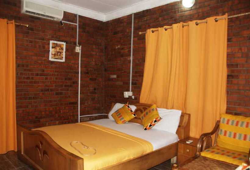 هتل Joy Family Lodge