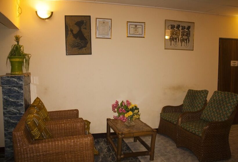 هتل Joy Family Lodge