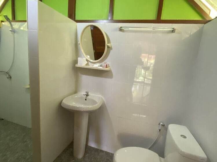 فندق Khaosok Bamboo Huts Resort