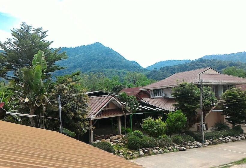 ホテル Khwan Darunee