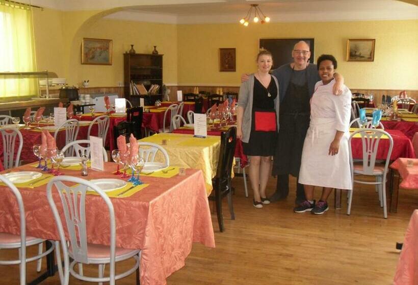 فندق L Escale Gourmande