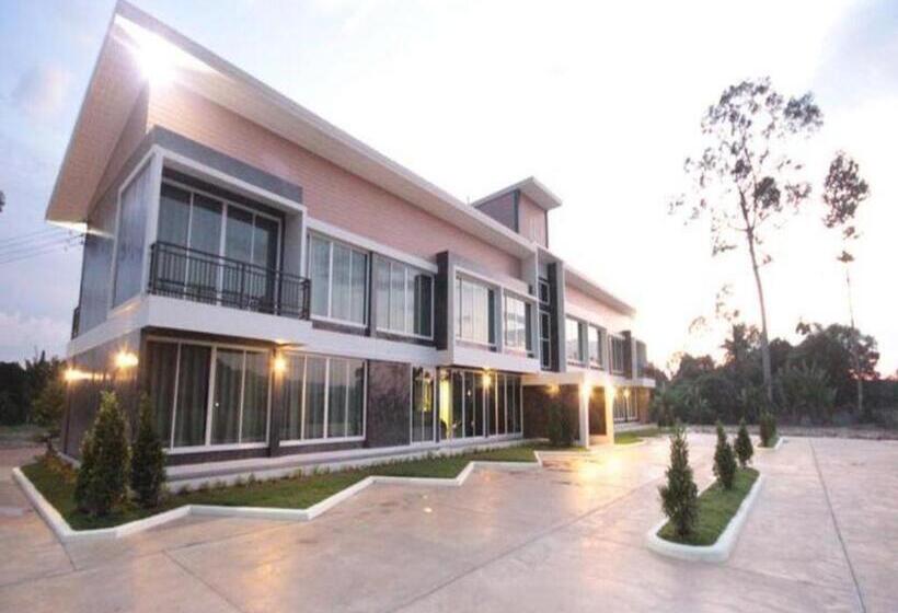 בית מלון כפרי Loft Village