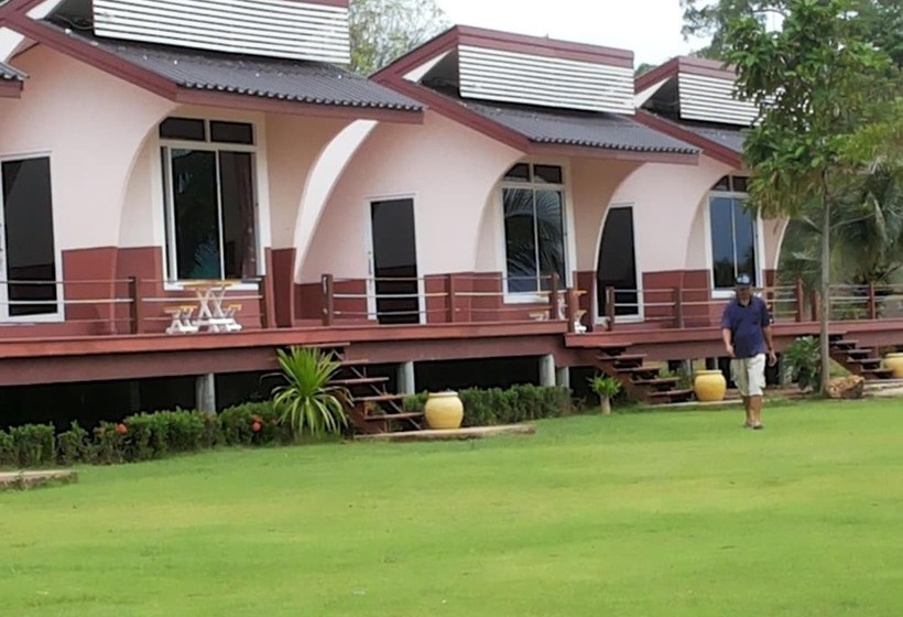 בית מלון כפרי Lomtalay Resort Trat