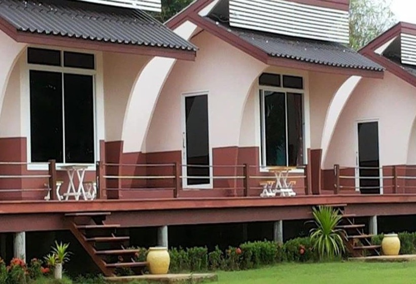 בית מלון כפרי Lomtalay Resort Trat