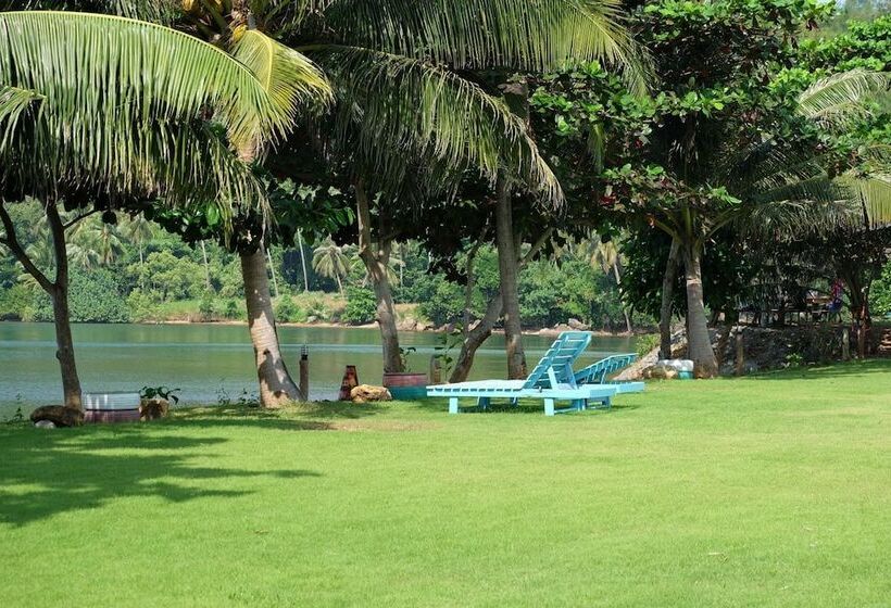 בית מלון כפרי Lomtalay Resort Trat