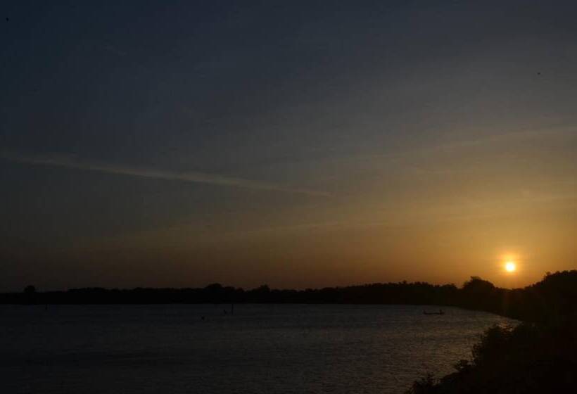 ホテル Makulu Safari Camping