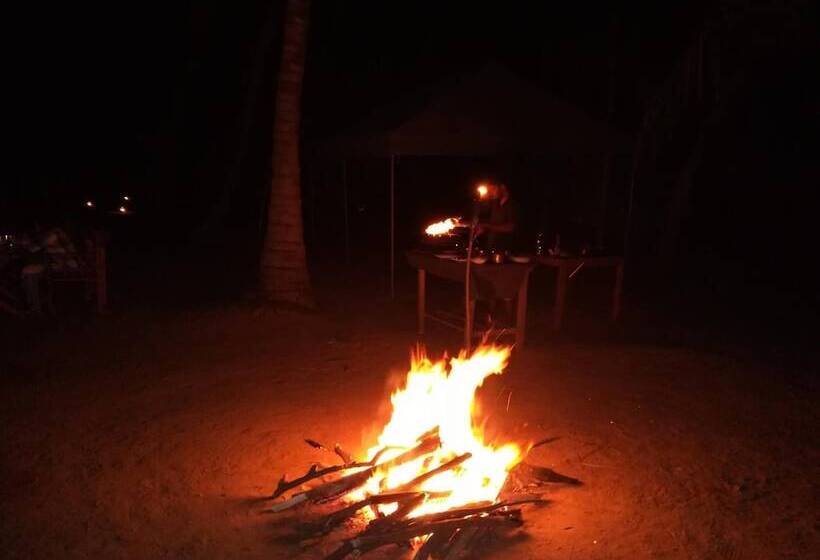 בית מלון כפרי Makulu Safari Camping