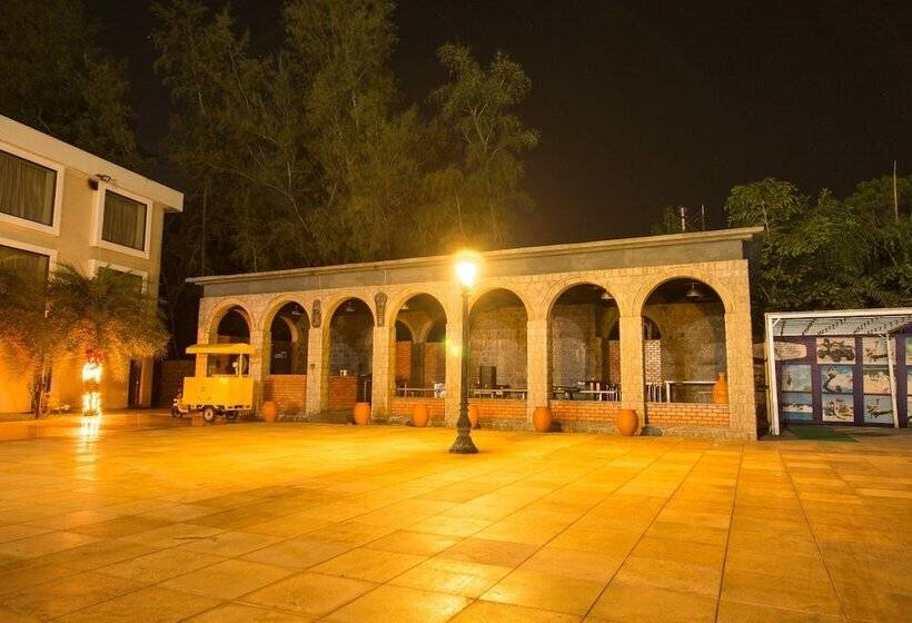 Hotelli Uva Meridian Bay Resort And Spa