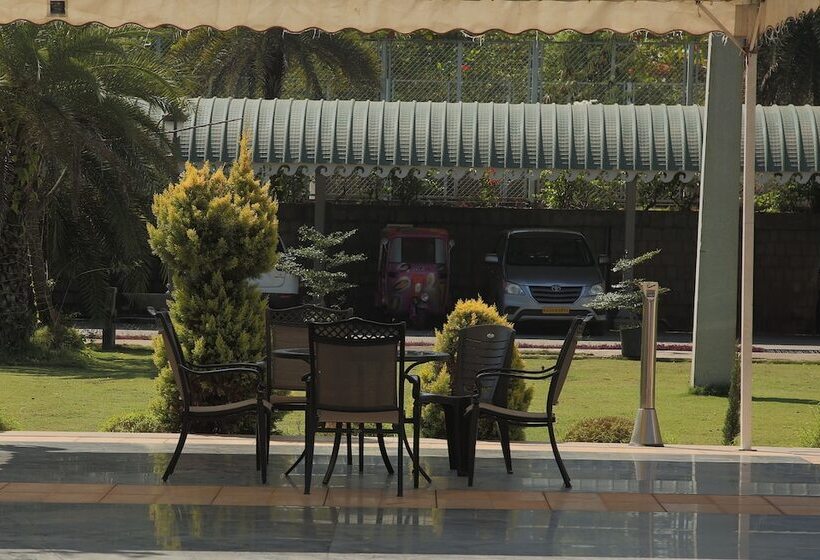 Hotelli Uva Meridian Bay Resort And Spa